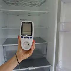 Moc elektryczna lodówki - jak ją obliczyć i oszczędzać