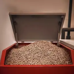 Z czego robi się pellet? Kluczowe materiały i proces produkcji biopaliwa