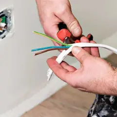 Cena usługi elektryka Kwoty za prace