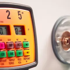 Ile kosztuje 1 kW prądu w PGE: Koszt energii w świetle cen
