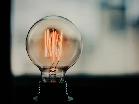 Najtańszy prąd dla Twojej firmy - oszczędzaj z nami do 30% na rachunkach za energię!