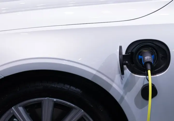 Prąd na Kartę - Cennik i Lokalizacje Punktów Ładowania Samochodów Elektrycznych