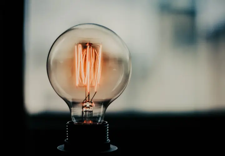 Najtańszy prąd dla Twojej firmy - oszczędzaj z nami do 30% na rachunkach za energię!