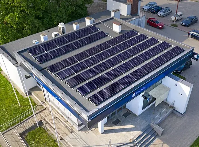 Fotowoltaika a zużycie energii w kasynach online i stacjonarnych
