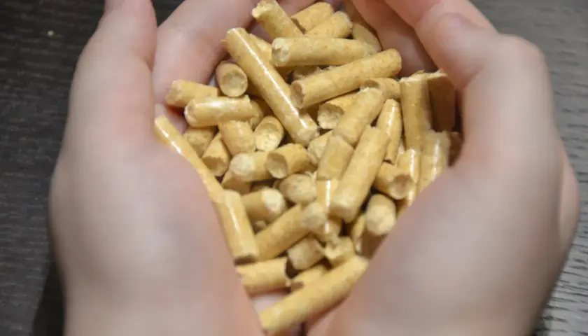 Czy pellet to paliwo stałe? Dowiedz się o jego właściwościach i zastosowaniu