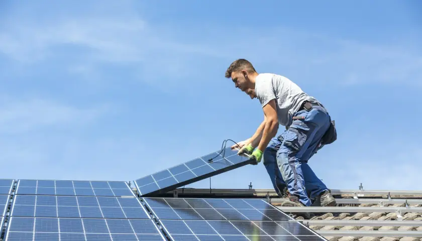 Fotowoltaika z magazynem energii - jak działa i czy warto?